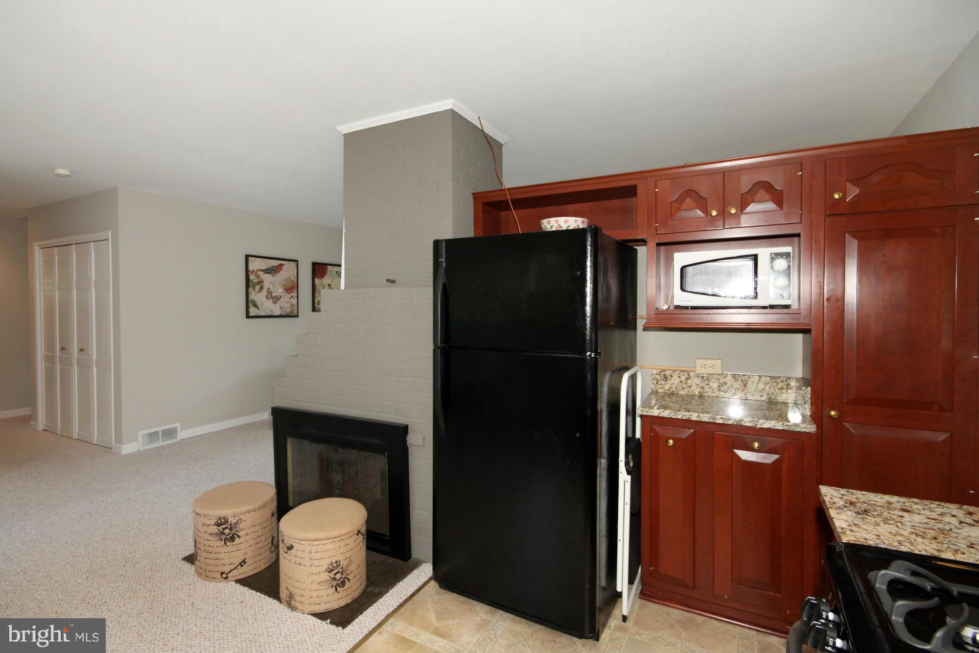 7411 Jervis Street Springfield, VA 22151 - Photo 13 of 27 Kitchen