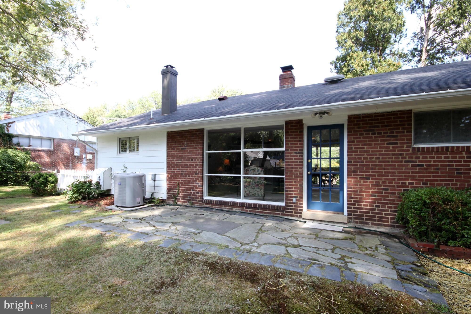 7411 Jervis Street Springfield, VA 22151 - Photo 21 of 27 Exterior (Rear)