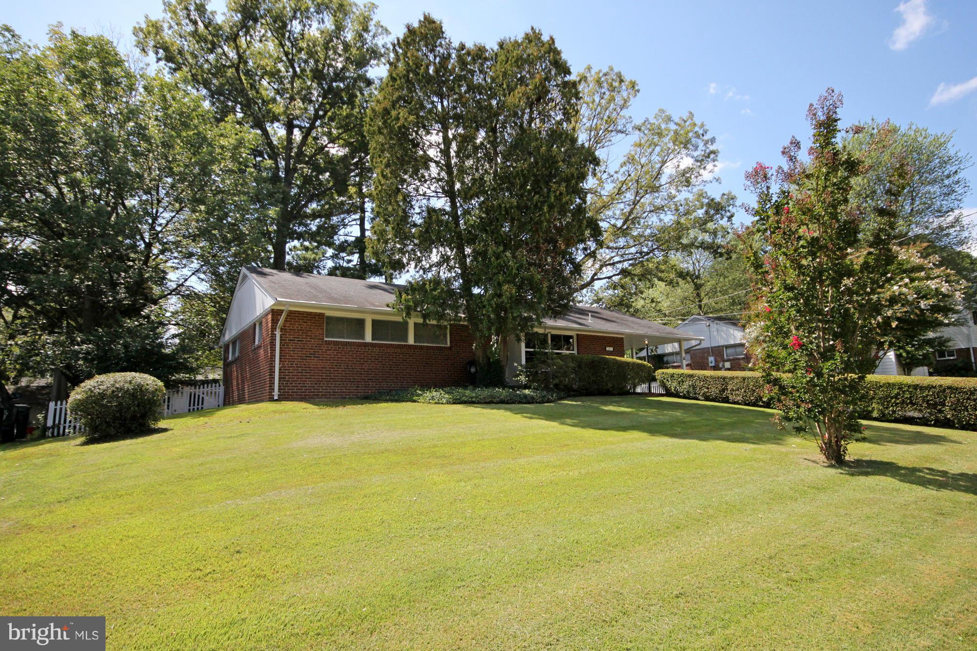 7411 Jervis Street Springfield, VA 22151 - Photo 23 of 27 Exterior (Front)