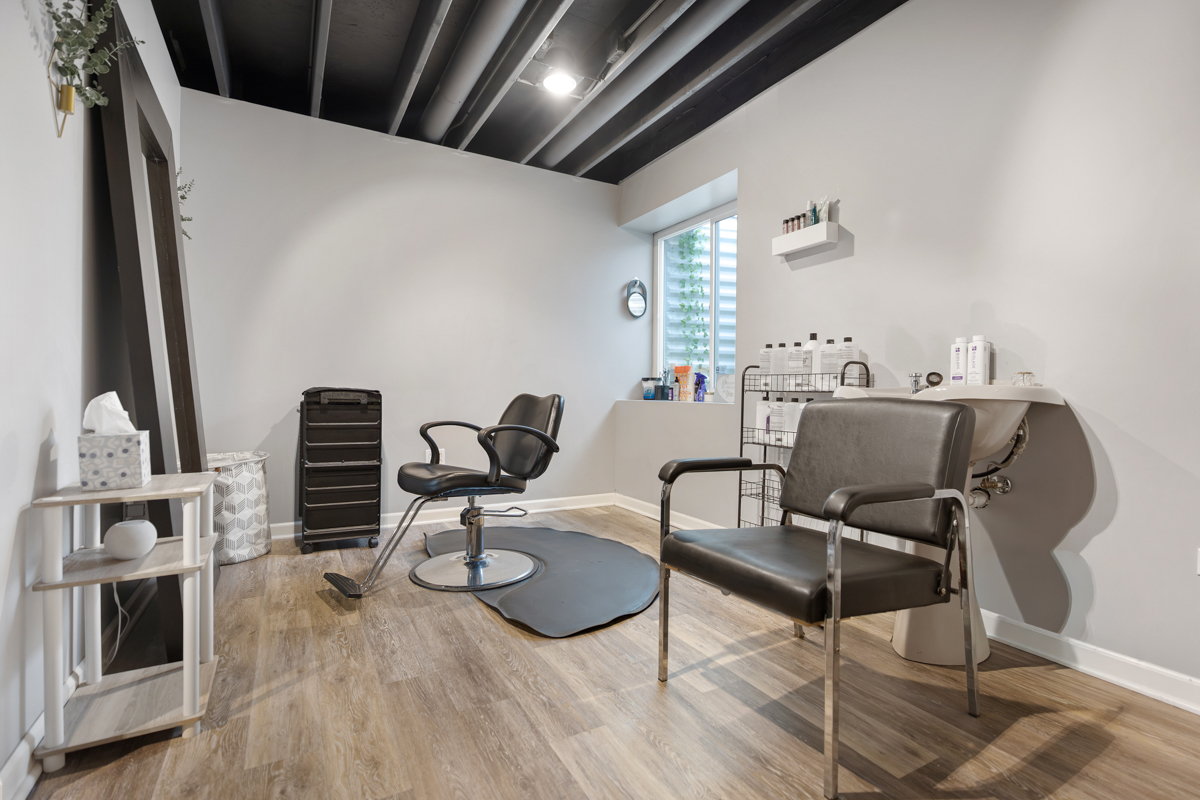 3827 Trillium Trail Elgin, IL 60124 - Photo 21 of 29 a work room with furniture