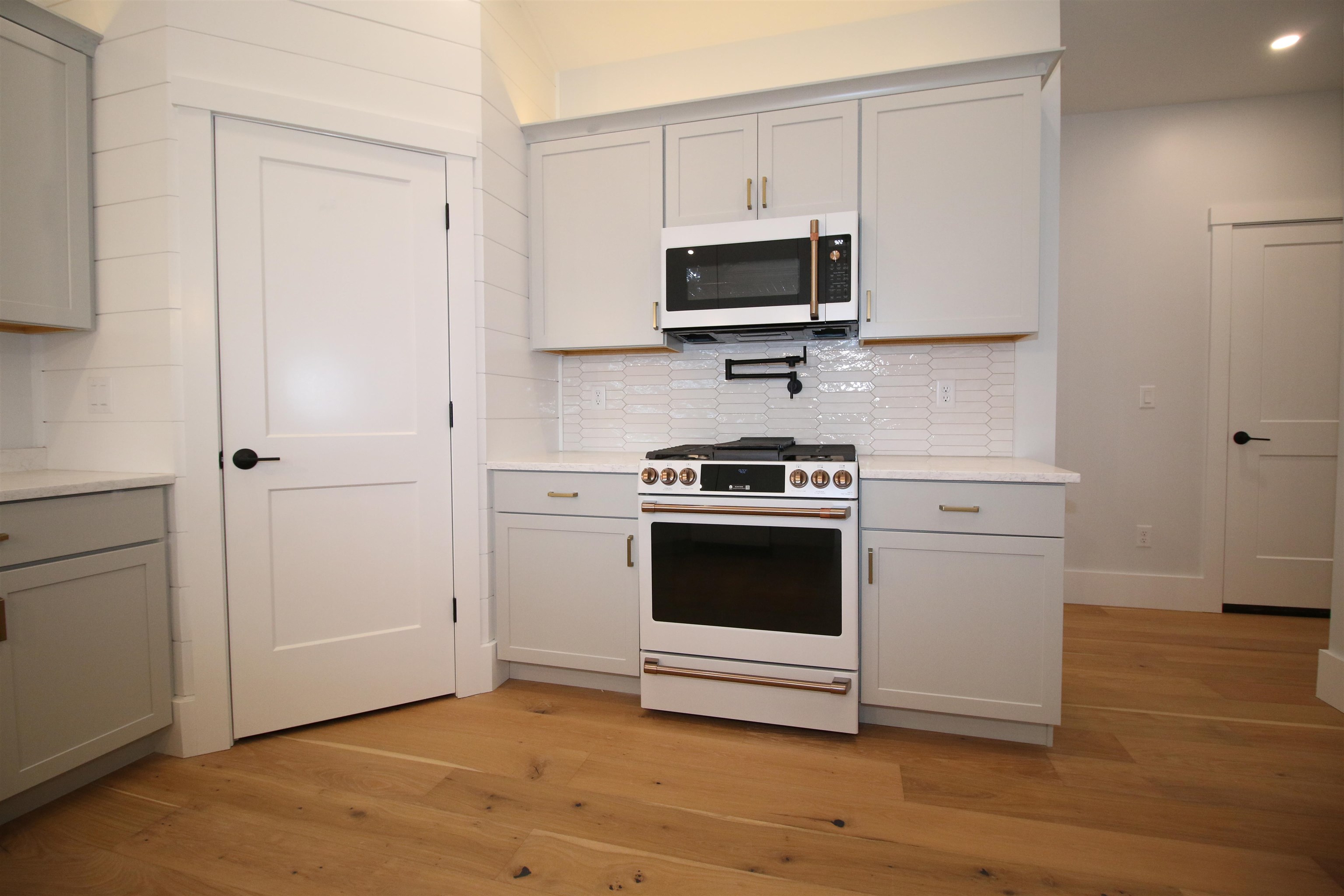 14 Carleton Road Mont Vernon, NH 03057 - Photo 7 of 31