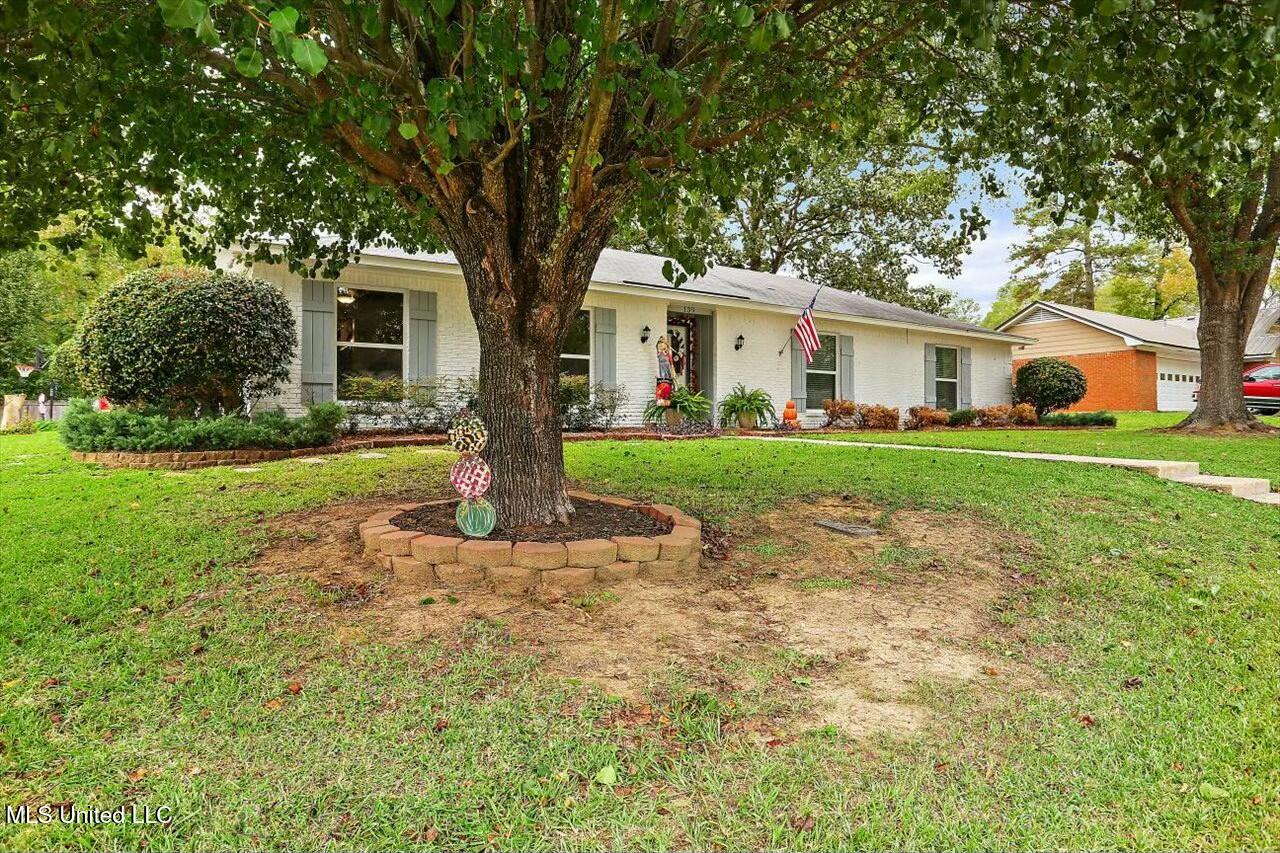 139 Longmeadow Road Brandon, MS 39042 - Photo 3 of 35 tempImage62AfBN