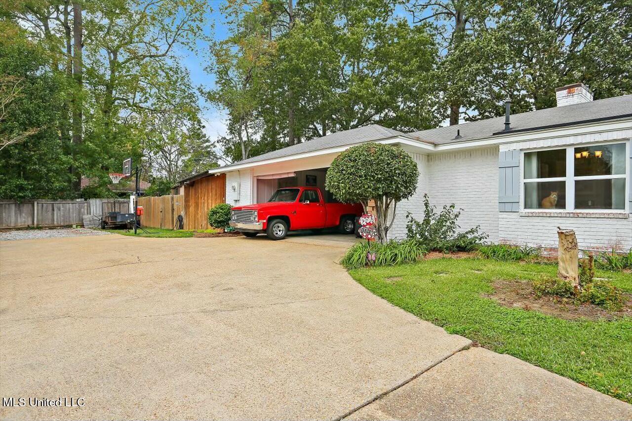 139 Longmeadow Road Brandon, MS 39042 - Photo 5 of 35 tempImageFvLRTn