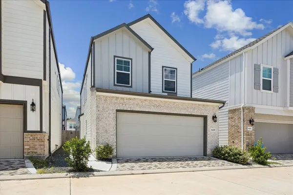 $2,650 | 8409 Arden Valley Lane, Houston, TX 77063