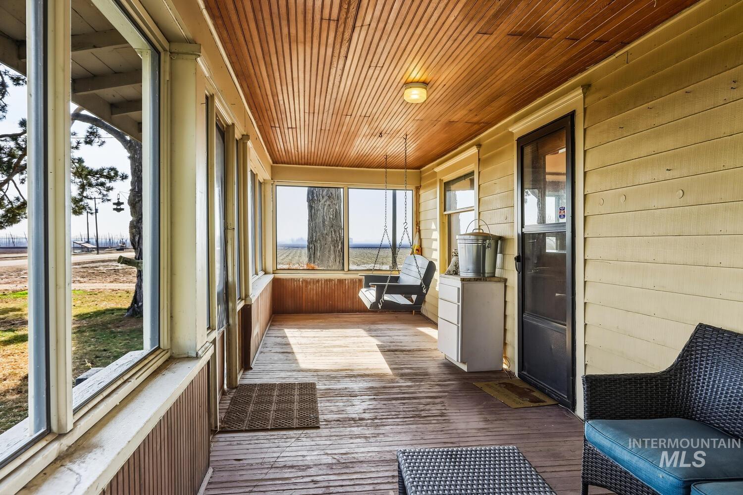 22573 Travis Road Wilder, ID 83676 - Photo 4 of 30 View of sunroom / solarium