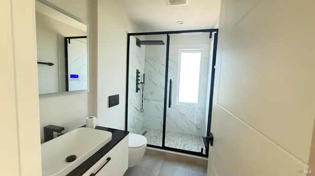 $2,168,600 | 221 El Toyonal, Orinda, CA 94563