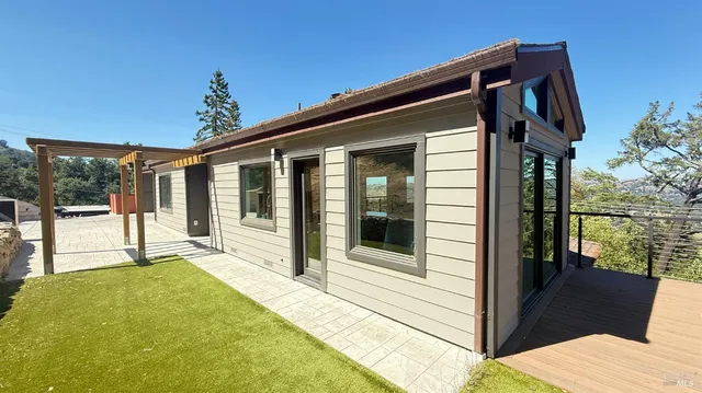 $2,168,600 | 221 El Toyonal, Orinda, CA 94563