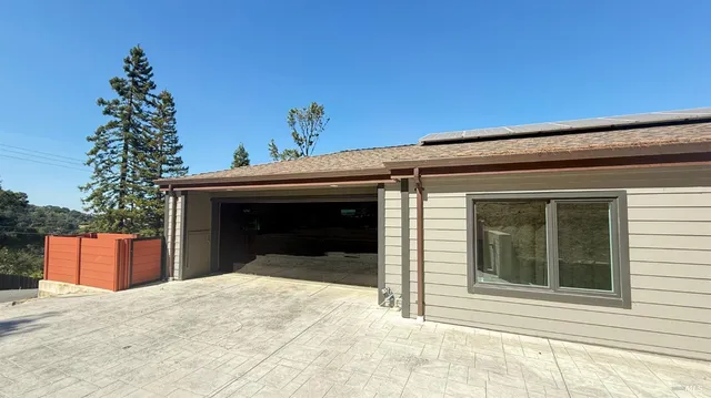 $2,168,600 | 221 El Toyonal, Orinda, CA 94563