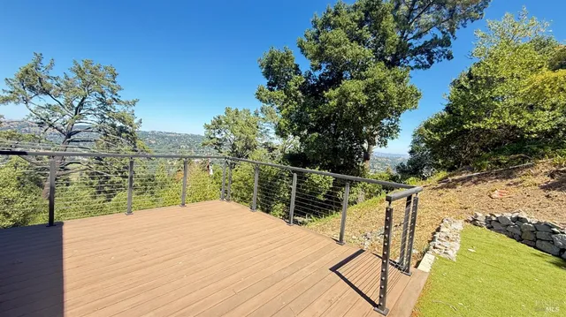 $2,168,600 | 221 El Toyonal, Orinda, CA 94563