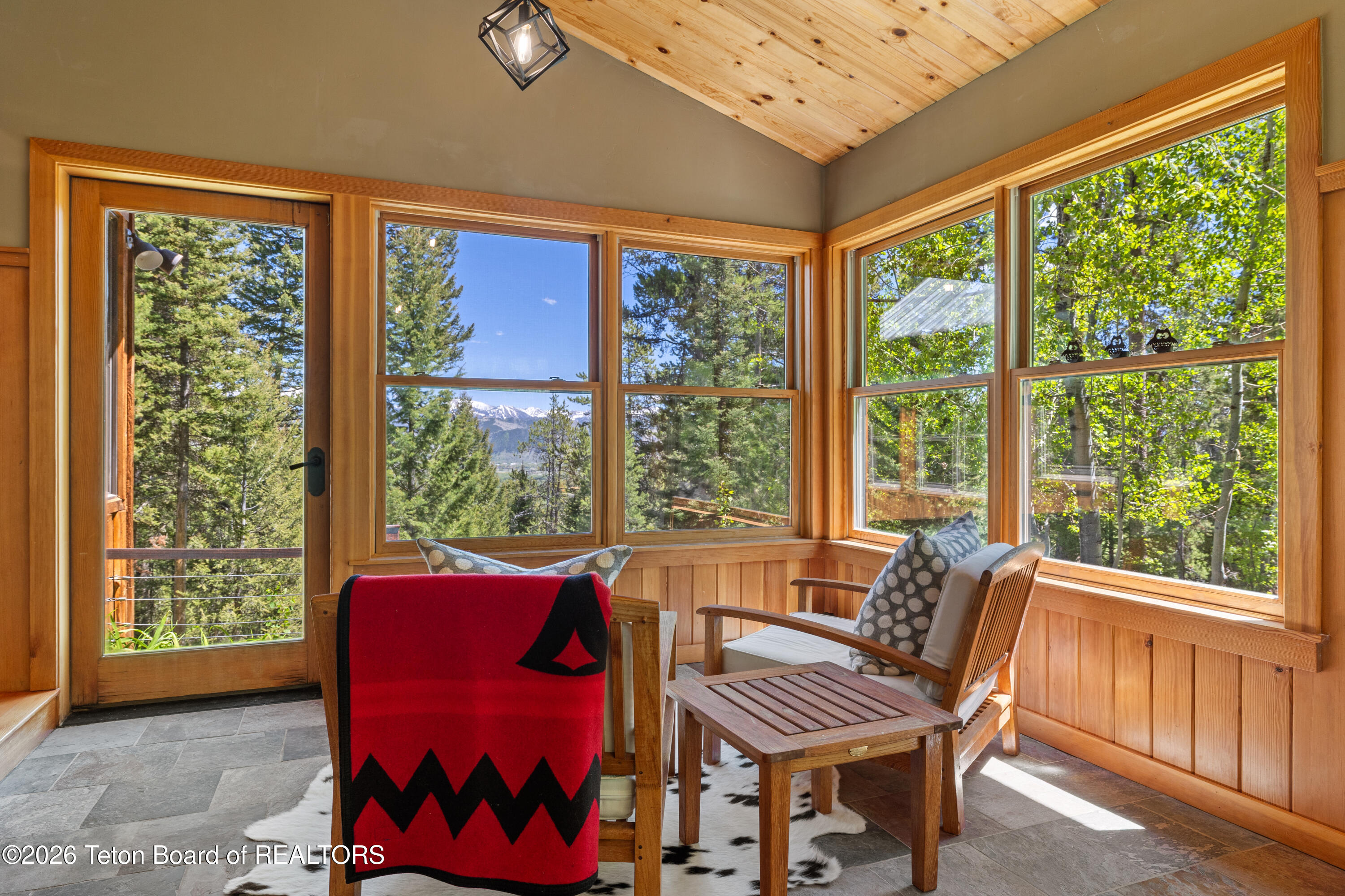 6640 Lupine Trail Wilson, WY 83014 - Photo 12 of 41 Sunroom Chairs