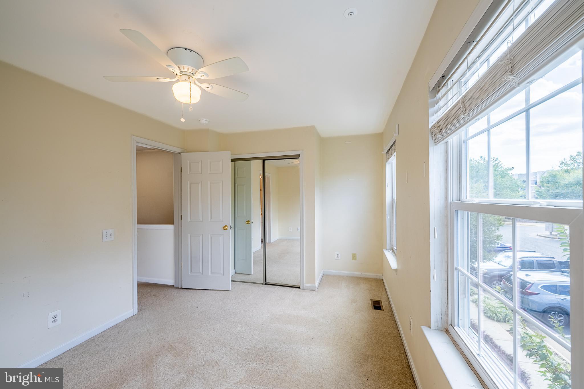 5920 Terrapin Place Alexandria, VA 22310 - Photo 39 of 67 a view of a livingroom with a chandelier