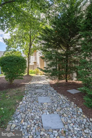 $2,800 | 5920 Terrapin Place, Alexandria, VA 22310