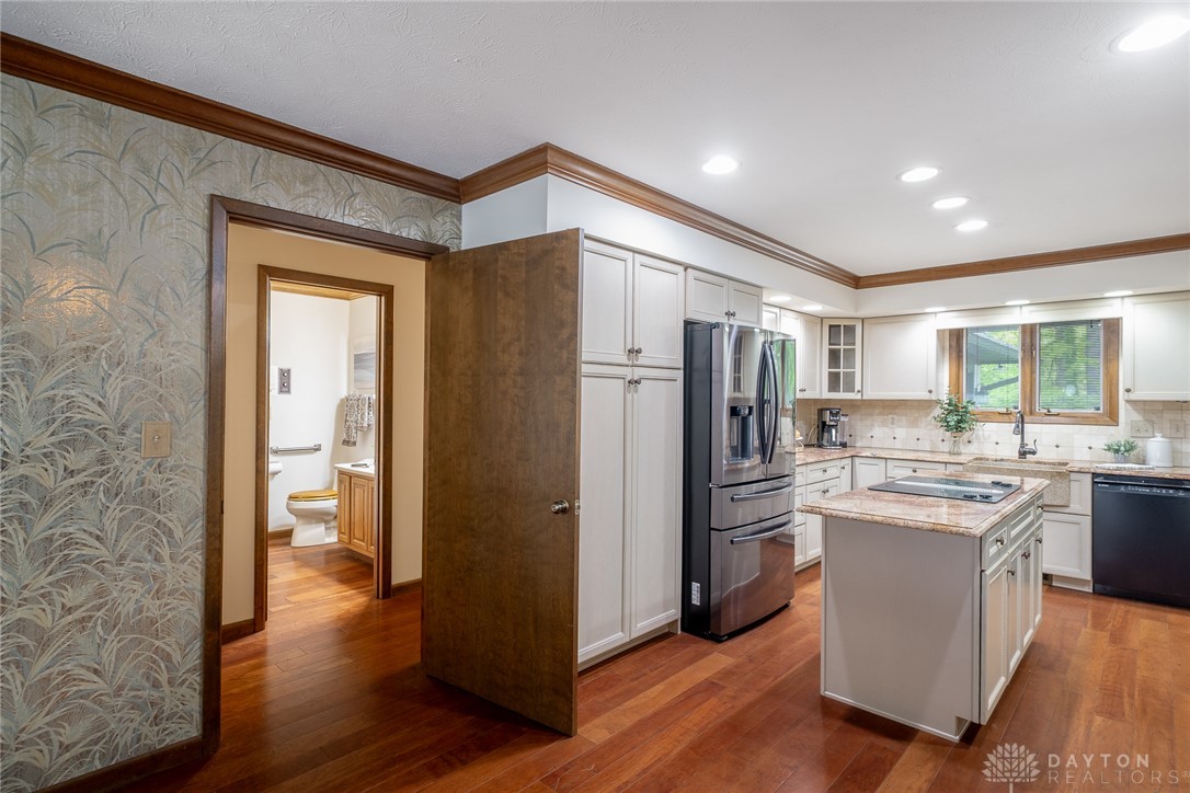 273 North Alpha Bellbrook Road Dayton, OH 45434 - Photo 18 of 43 This kitchen blends functionality with polished design, offering a practical layout for daily living.