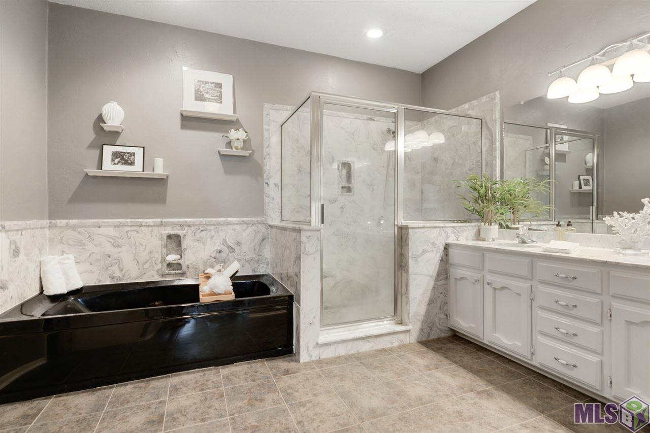 13642 Tech Drive Baton Rouge, LA 70818 - Photo 8 of 15 Master Bath