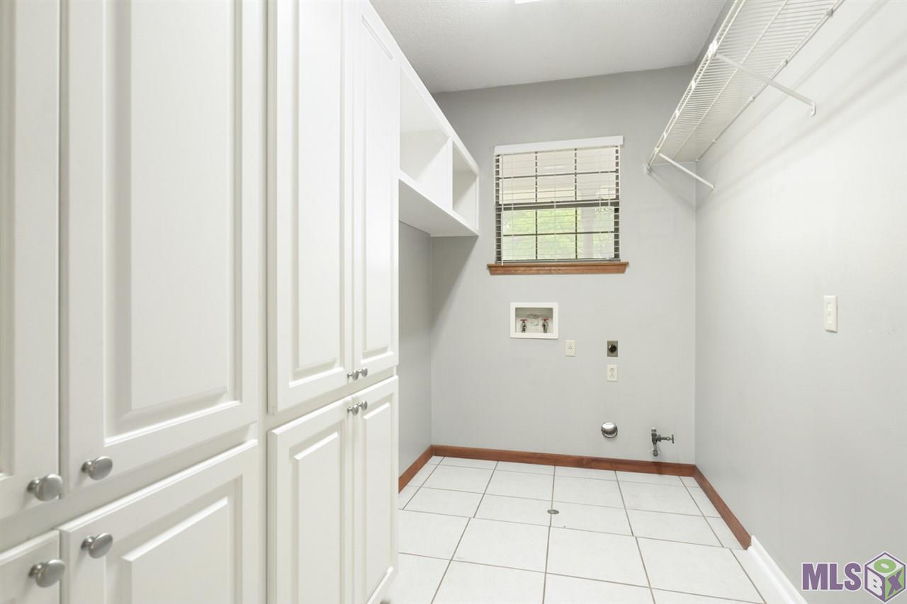 13642 Tech Drive Baton Rouge, LA 70818 - Photo 9 of 15 Laundry Room