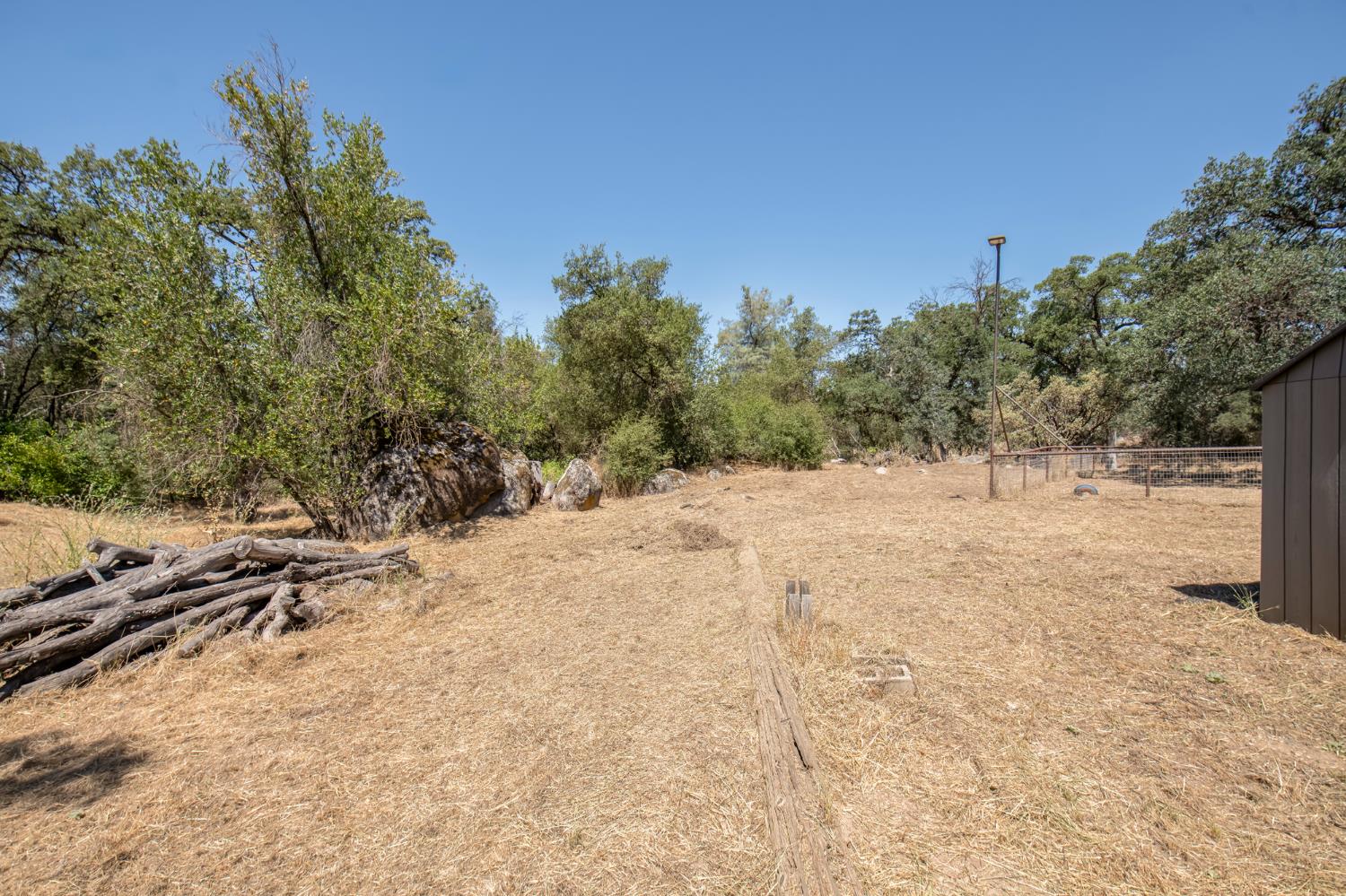 4489 Varain Road Mariposa, CA 95338 - Photo 25 of 28