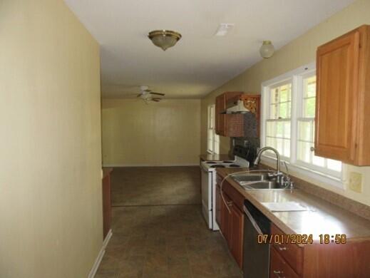 408 North Thompson Street Wrens, GA 30833 - Photo 10 of 23 Picture10