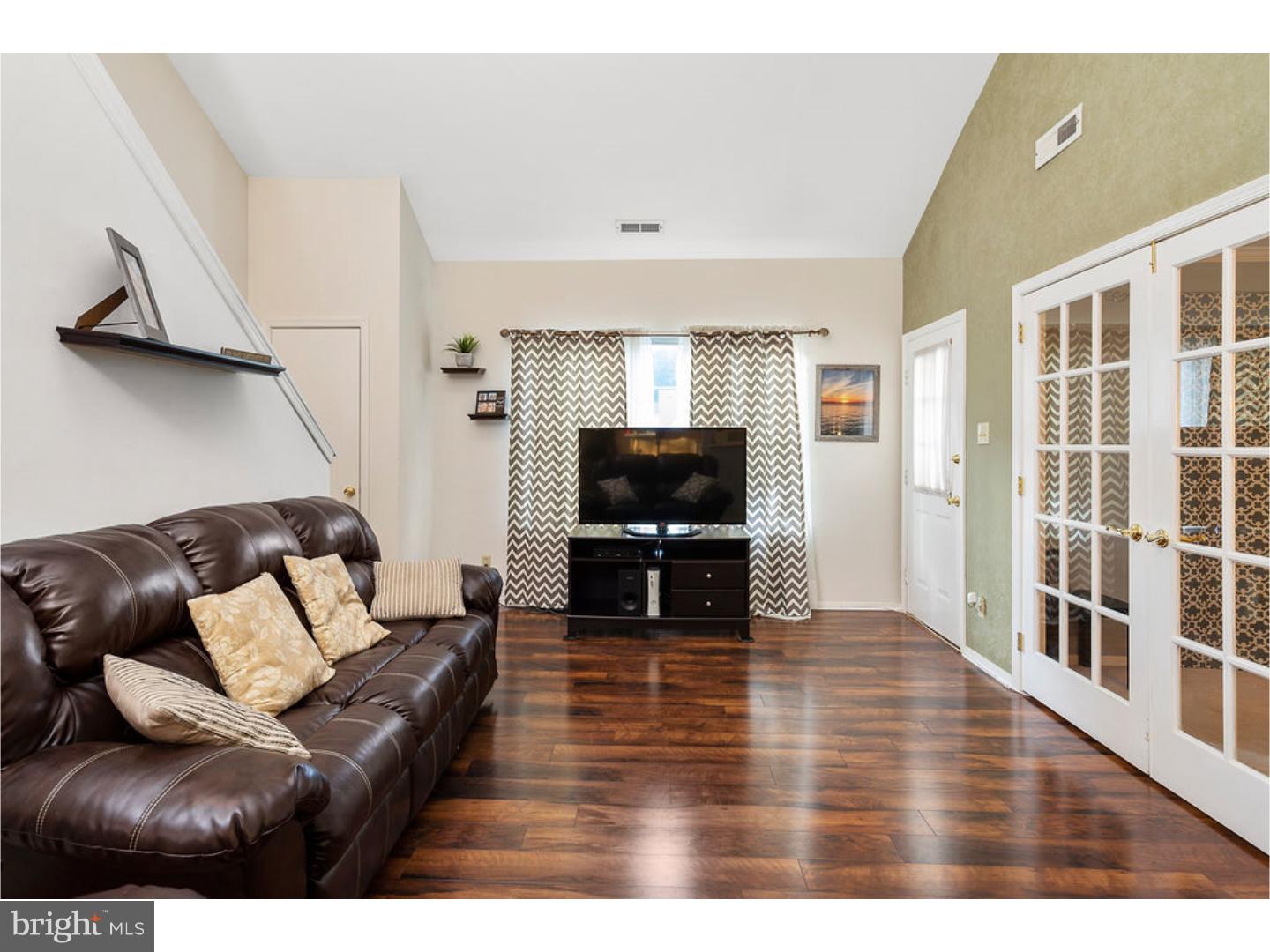 502 Quail Road Marlton, NJ 08053 - Photo 3 of 25 Living Room