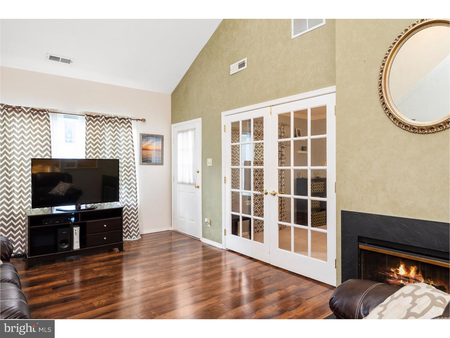 502 Quail Road Marlton, NJ 08053 - Photo 5 of 25 Living Room