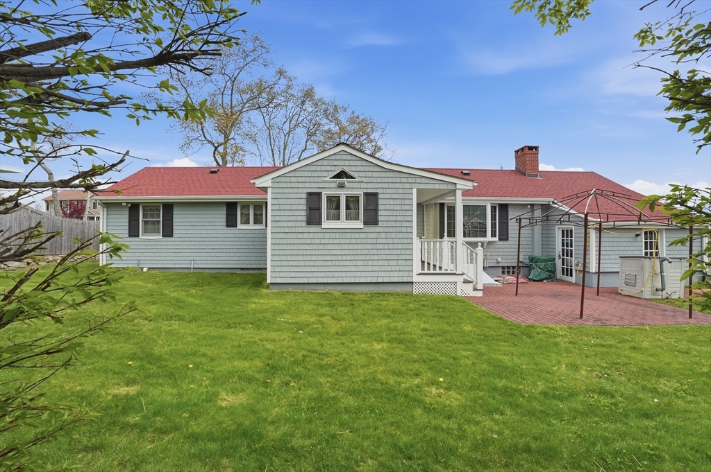 121 Wood Street Fall River, MA 02721 - Photo 6 of 41