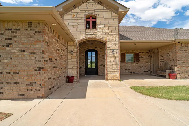 a view of backyard of house