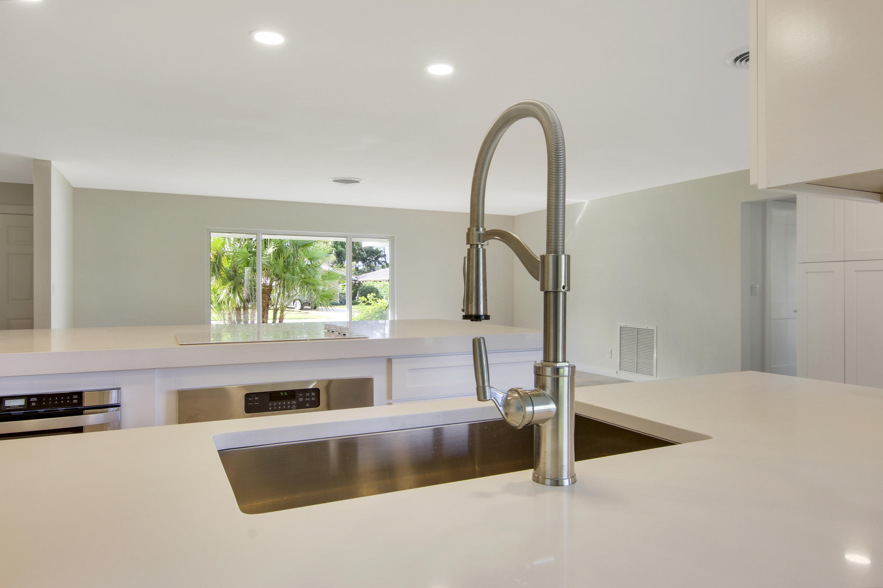 613 Shore Road North Palm Beach, FL 33408 - Photo 15 of 30 House2-24