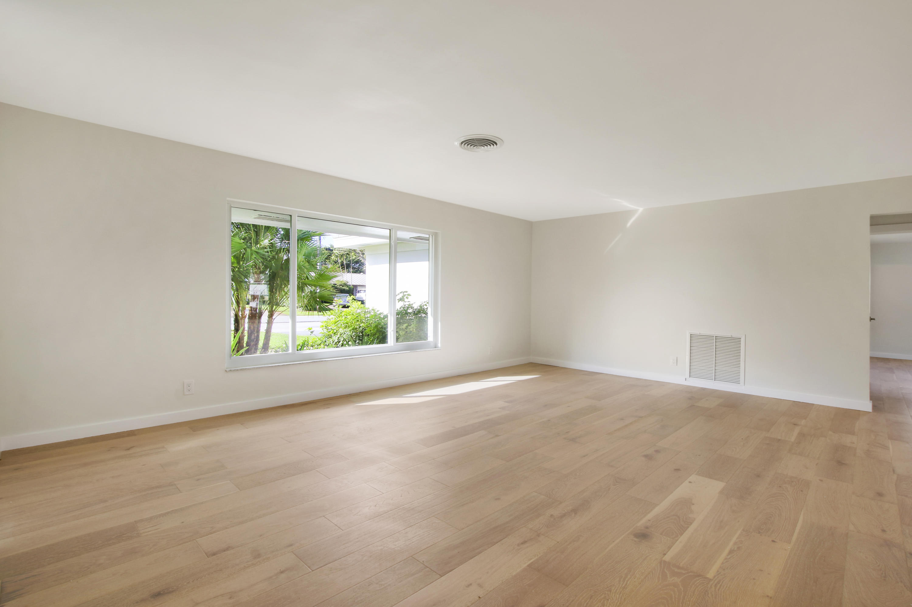613 Shore Road North Palm Beach, FL 33408 - Photo 19 of 30 House2-30
