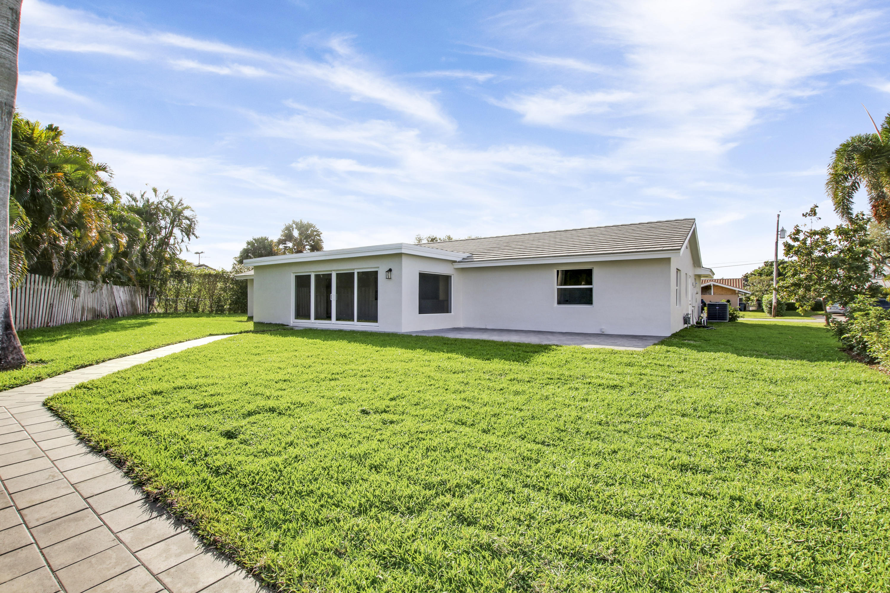 613 Shore Road North Palm Beach, FL 33408 - Photo 24 of 30 House2-5
