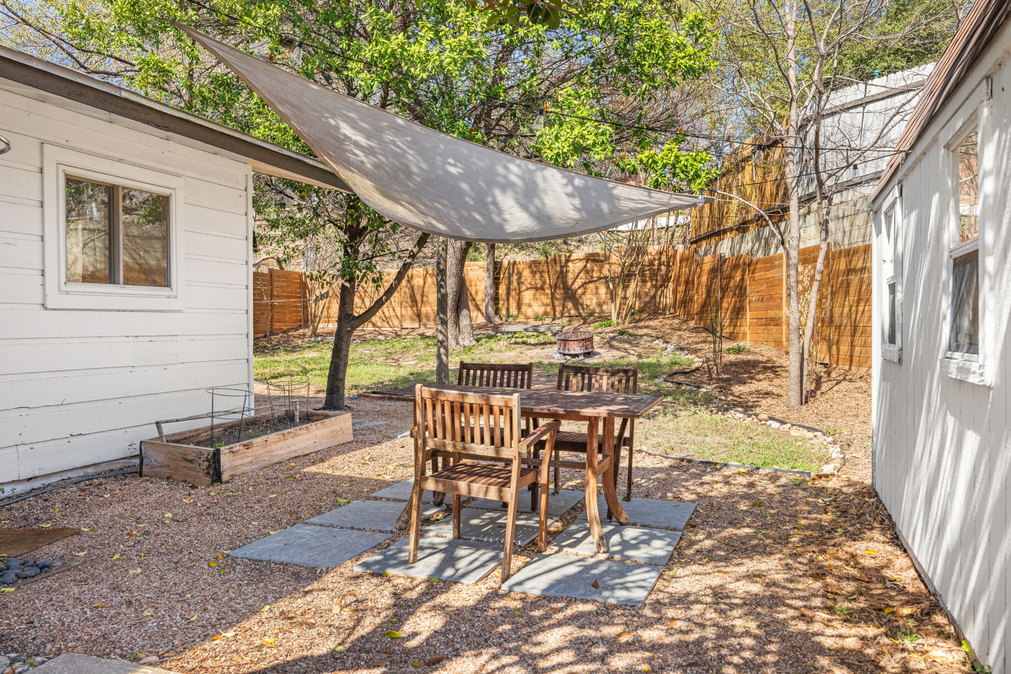 5002 Ledesma Road Austin, TX 78721 - Photo 20 of 32 a view of outdoor space yard and patio