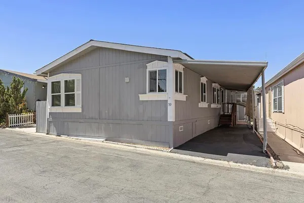 $299,000 | 1638 Calavo Road, Unit SPC 39, Fallbrook, CA 92028