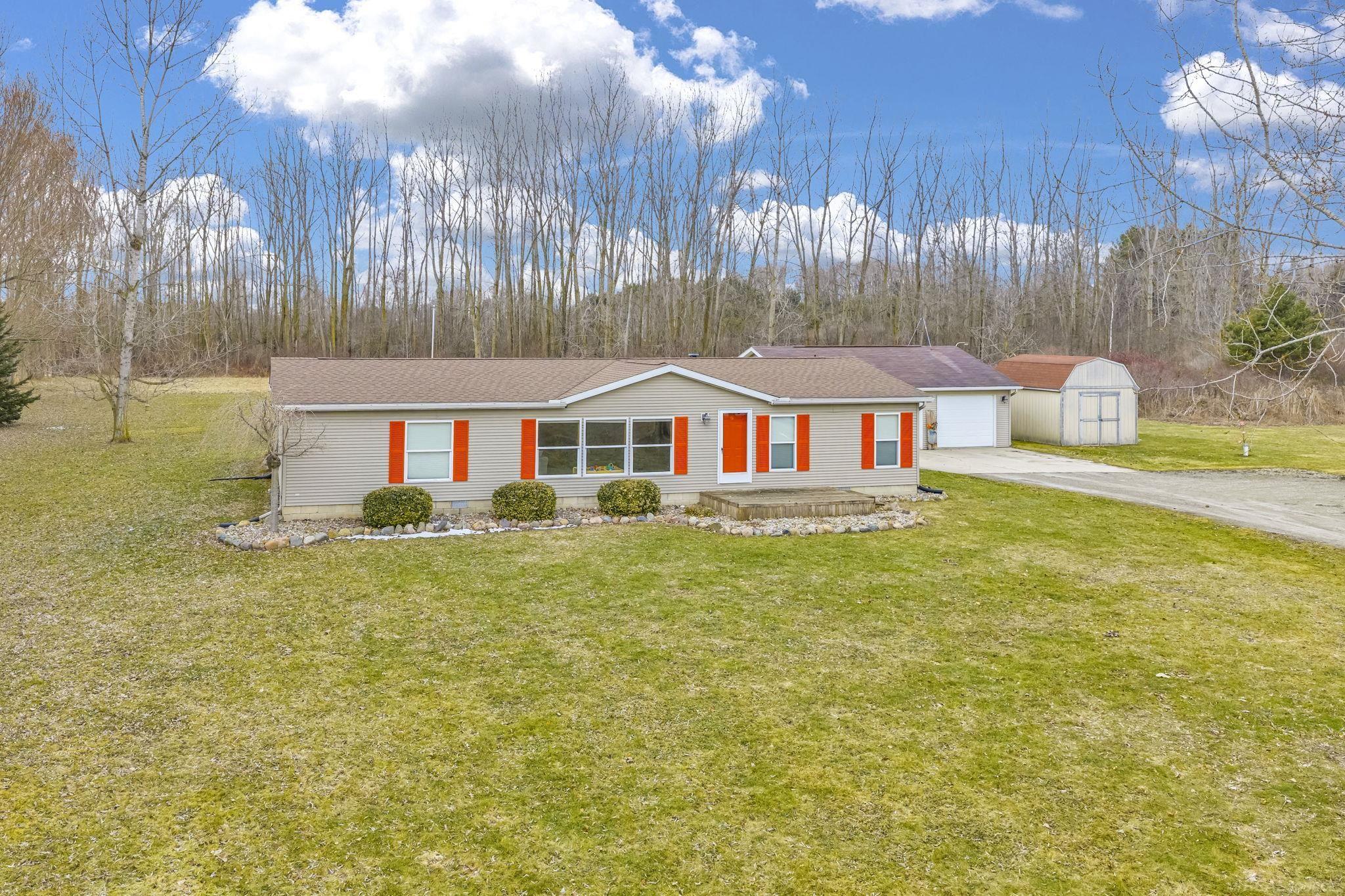 2880 South Sandusky Road Sandusky, MI 48471 - Photo 2 of 57