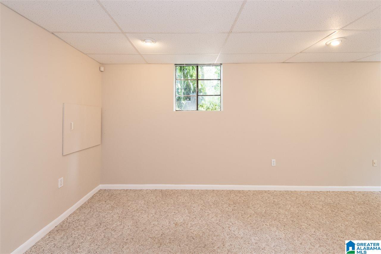 821 Woodvale Road Birmingham, AL 35222 - Photo 31 of 35