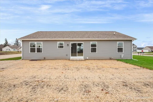 $429,900 | 300 Savannah Drive, Unit LT35, Walworth, WI 53184