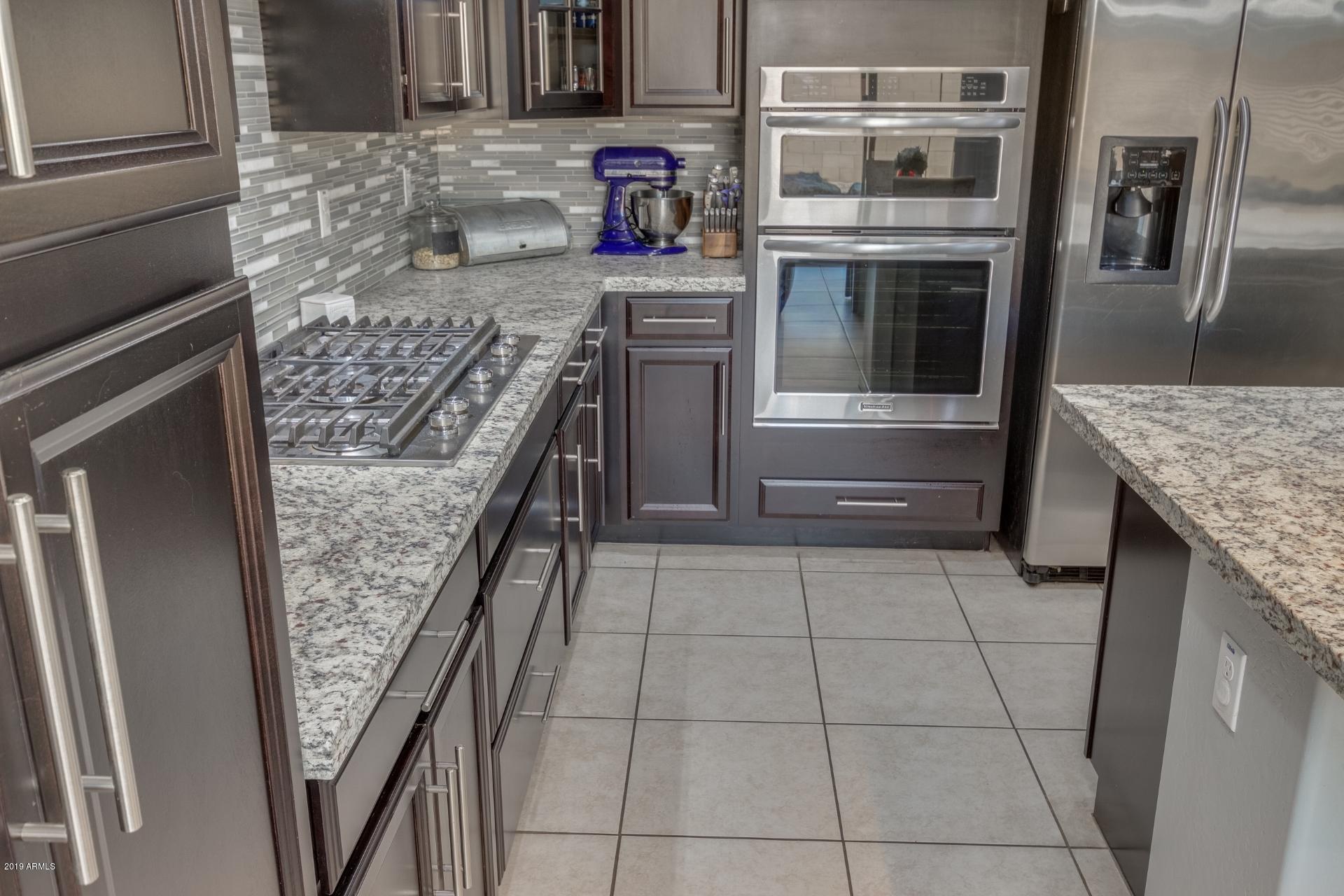 9004 West Ruth Avenue Peoria, AZ 85345 - Photo 7 of 33 0012-Ruth (12)