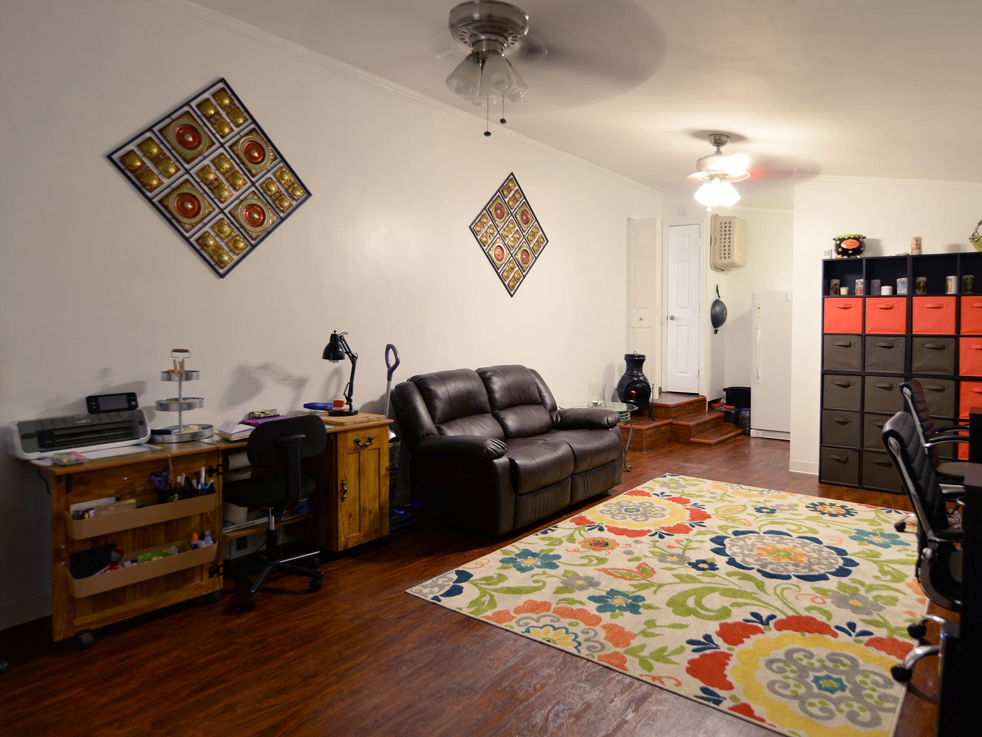 107 Salem Road Oak Ridge, TN 37830 - Photo 12 of 25 a living room with furniture and a flat screen tv
