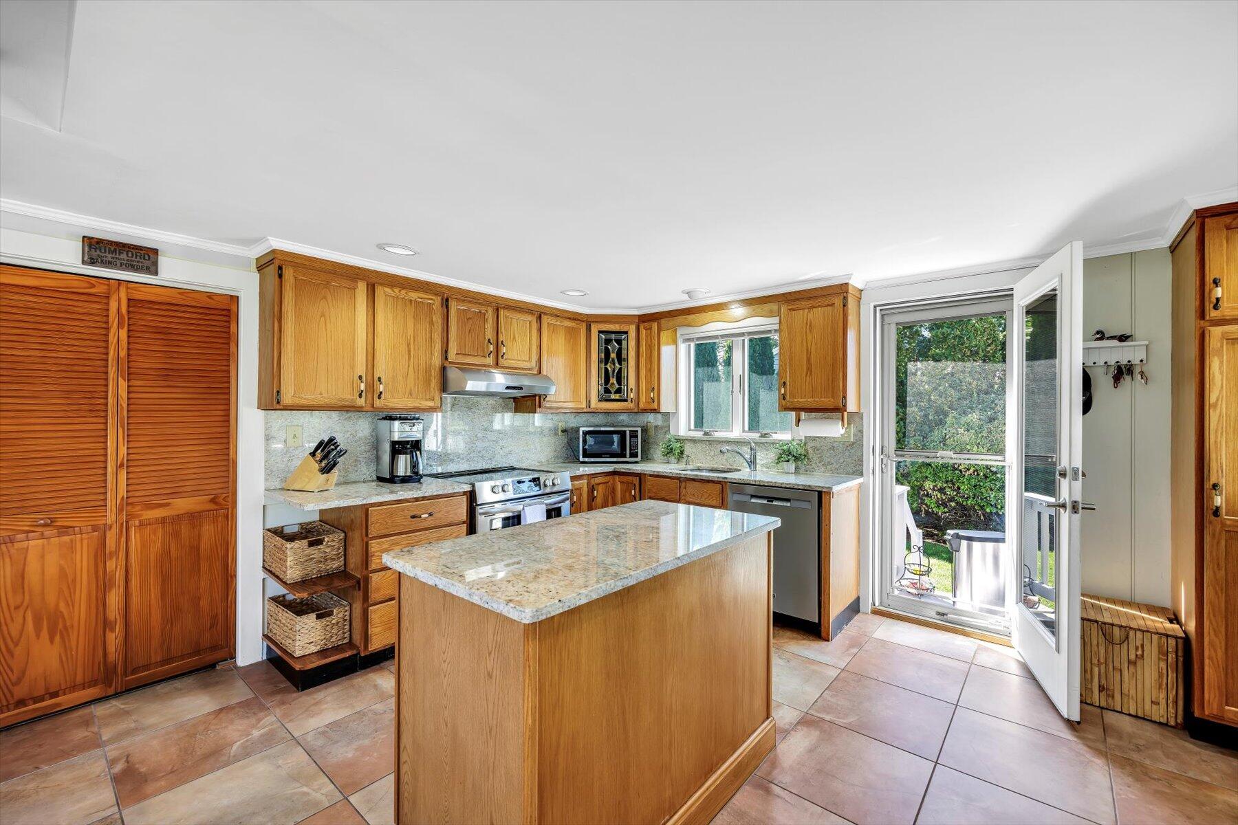 281 Old Wharf Road Dennis Port, MA 02639 - Photo 21 of 53 31-889A2525