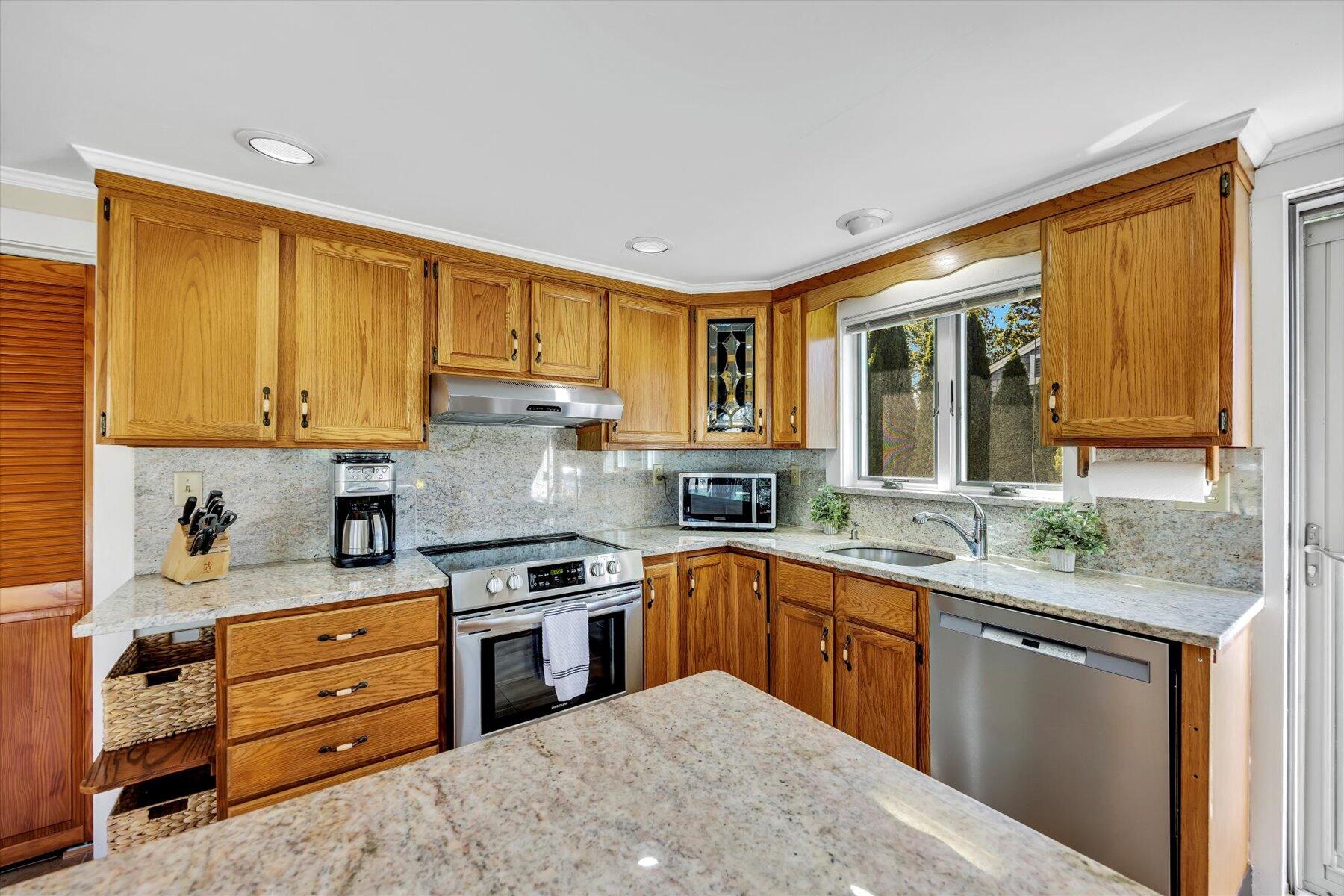 281 Old Wharf Road Dennis Port, MA 02639 - Photo 27 of 53 38-889A2552