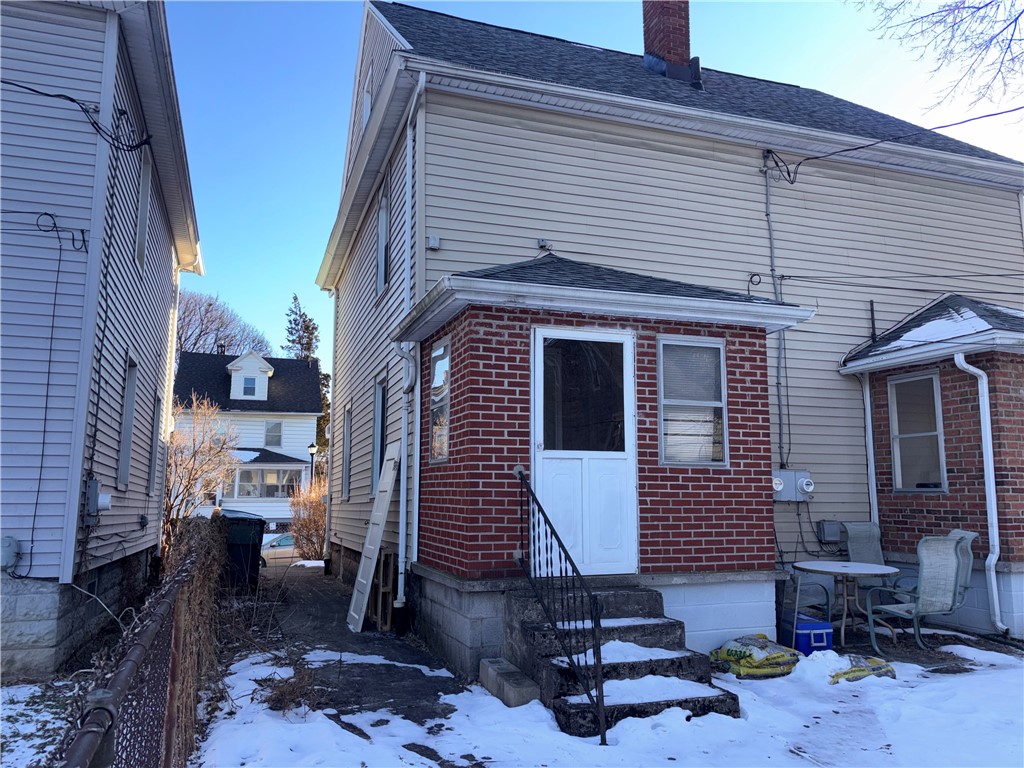 100 Fairbanks Street Rochester, NY 14621 - Photo 2 of 9 Back