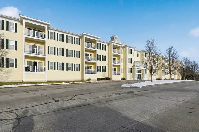 $339,900 | 1818 Main Street, Unit 204, Holden, MA 01522