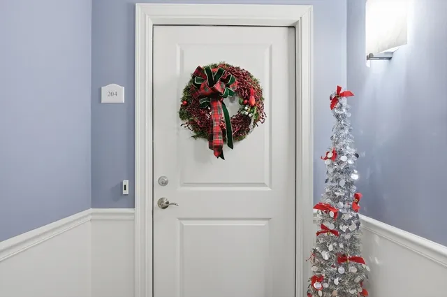 $339,900 | 1818 Main Street, Unit 204, Holden, MA 01522