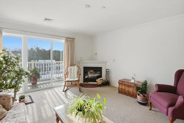 $339,900 | 1818 Main Street, Unit 204, Holden, MA 01522