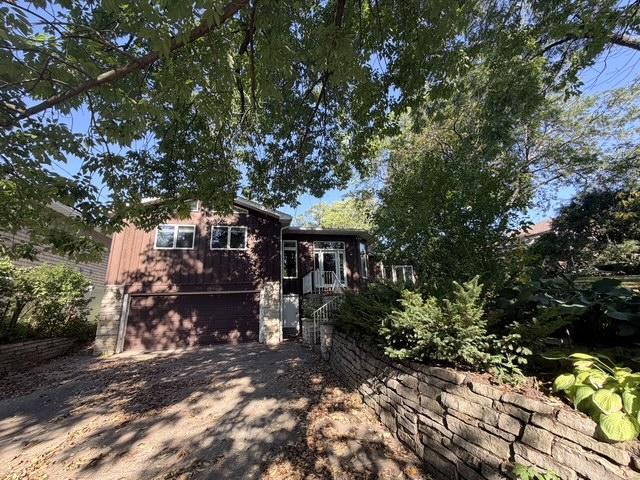 168 Peninsula Road Medicine Lake, MN 55441 - Photo 2 of 12 Gallery Image 2