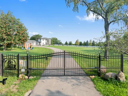 $1,599,000 | W1940 County Road D, Spring Prairie, WI 53105