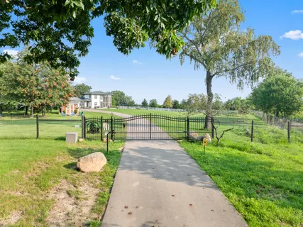 $1,599,000 | W1940 County Road D, Spring Prairie, WI 53105
