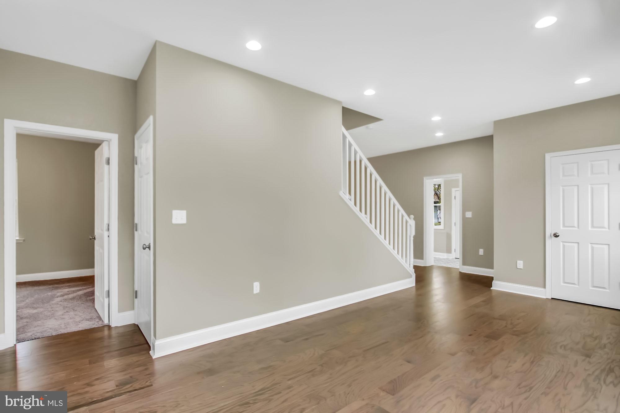 615 Meadow Road Baltimore, MD 21206 - Photo 12 of 27 Living Room