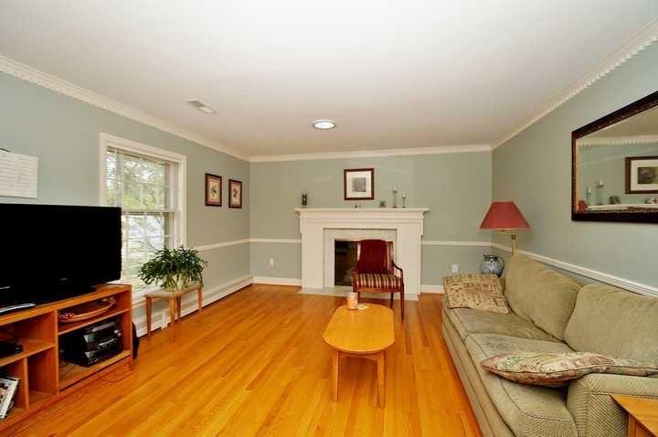 3220 Fordham Road Southwest Roanoke, VA 24014 - Photo 16 of 33 a living room with furniture and a flat screen tv