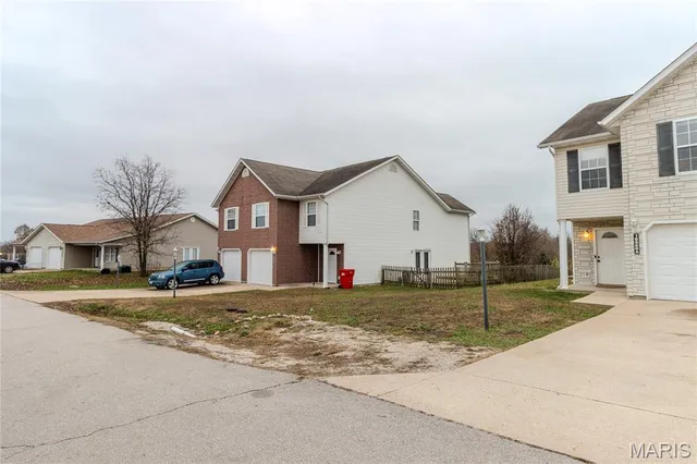 $187,000 | 16860 Huntington Lane, Unit A, St. Robert, MO 65584