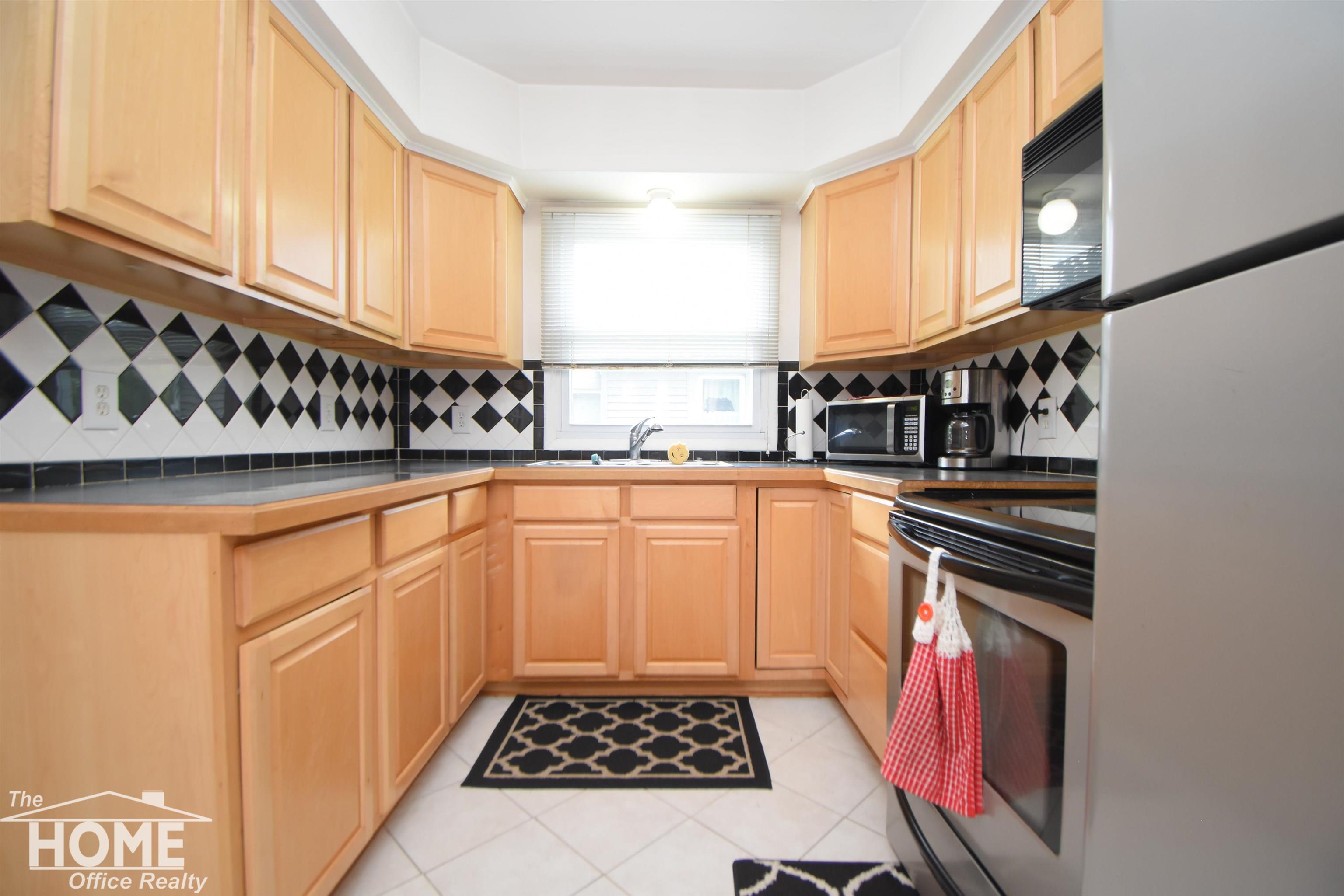 622 Keyte Street Owosso, MI 48867 - Photo 10 of 26 50116555-9.JPG