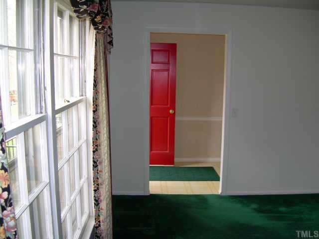 6012 Stratton Place Raleigh, NC 27609 - Photo 9 of 10 Gallery Image 9
