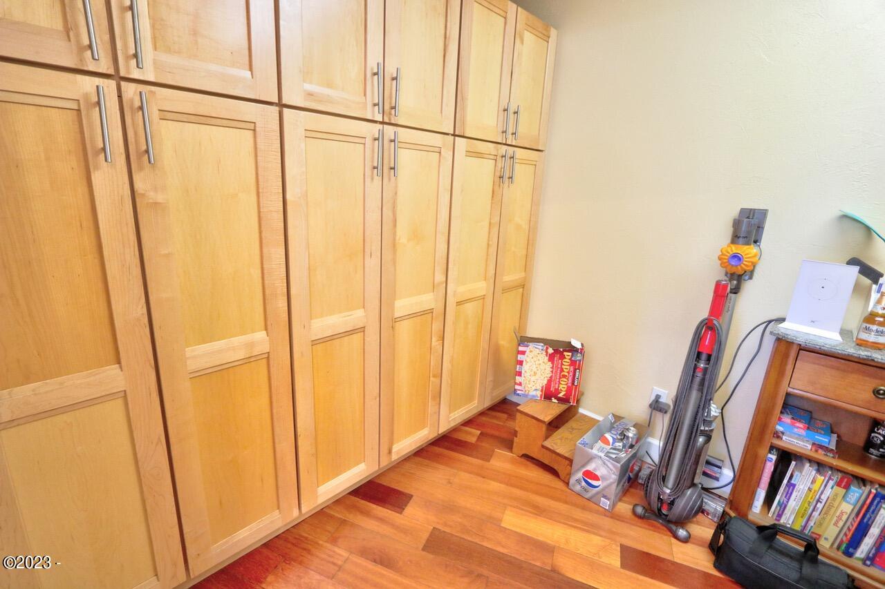 7555 Yaquina Bay Road Newport, OR 97365 - Photo 17 of 54 Pantry